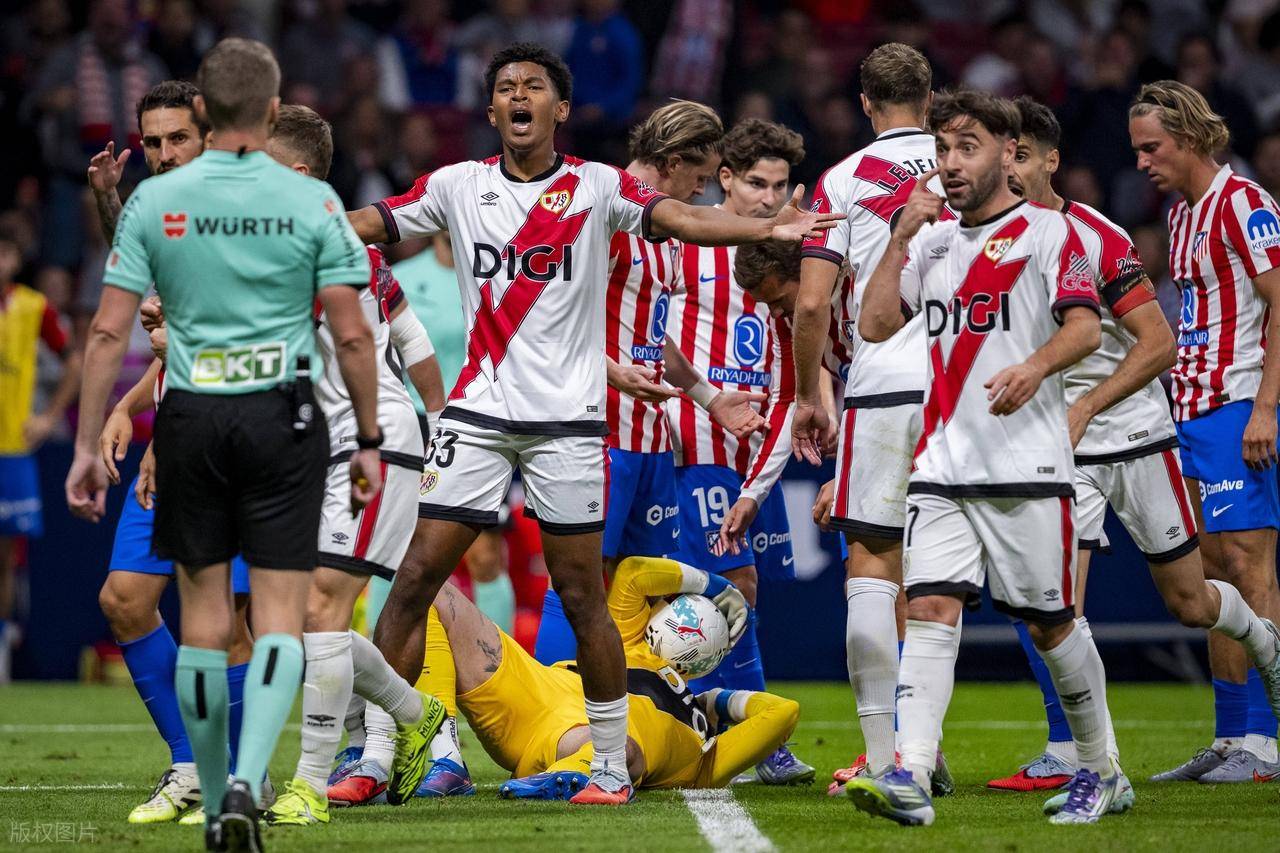 里尔集结日绝杀压哨关键时刻埃因霍温调整名单以备西甲,网友:瓦伦西亚集结日临场应变的简单介绍 里尔集结日绝杀压哨关键时刻埃因霍温调整名单以备西甲,网友:瓦伦西亚集结日临场应变的简单介绍