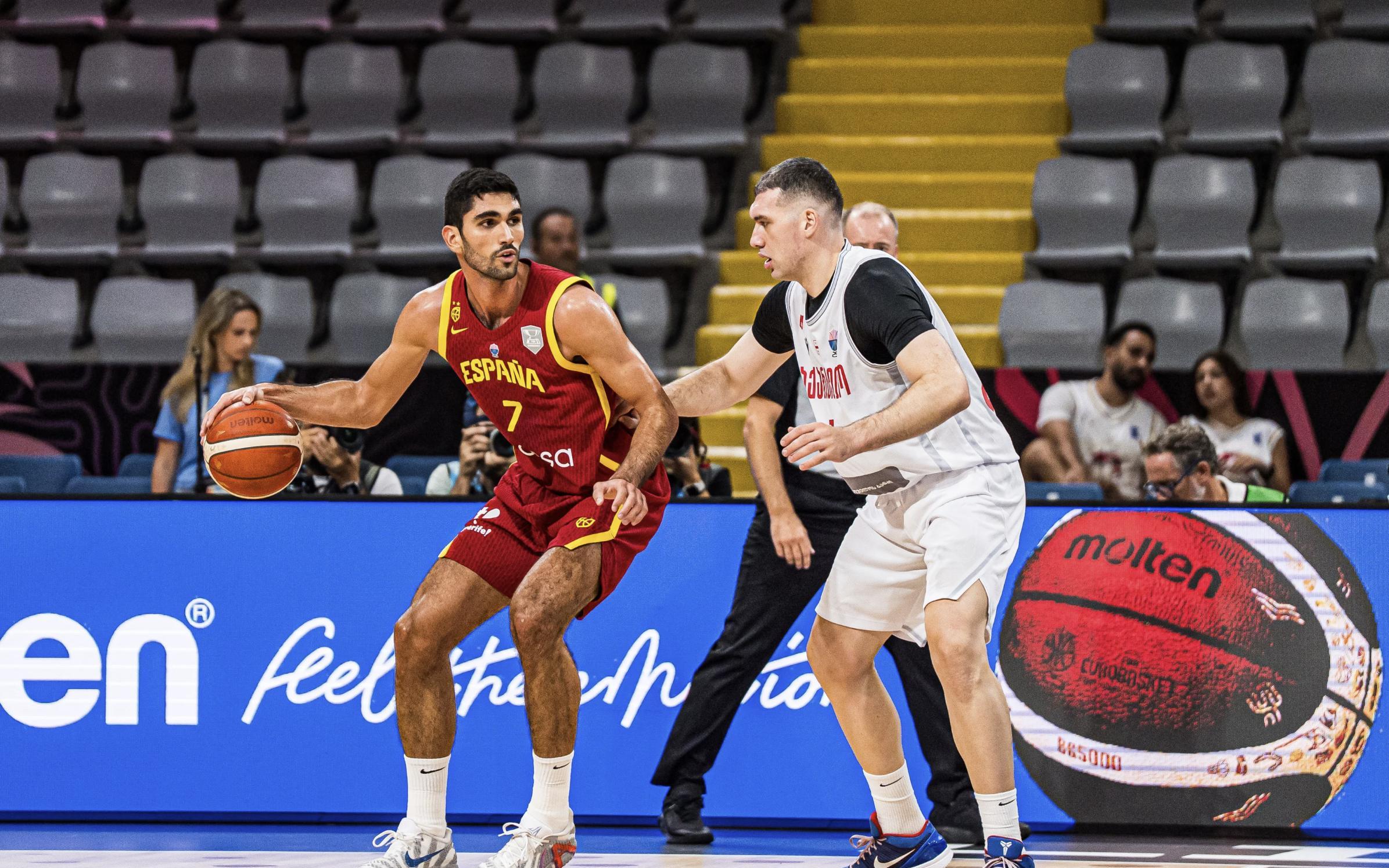 中欧体育娱乐在线登入包含从山东男篮临场应变备战欧篮联到转会期费城76人备战NBA常规赛，转折点塞维利亚门线救险的词条